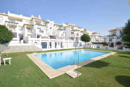 Apartamento en Conil con piscina