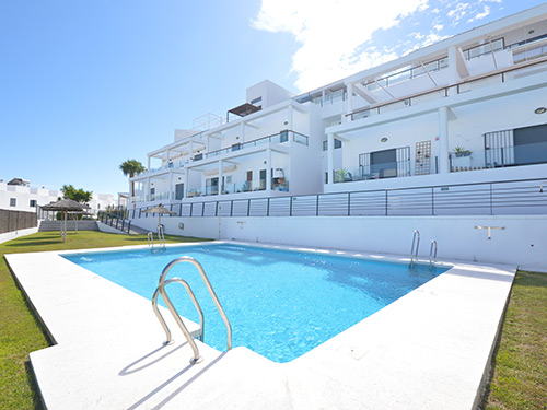 Apartamentos con piscina en Conil