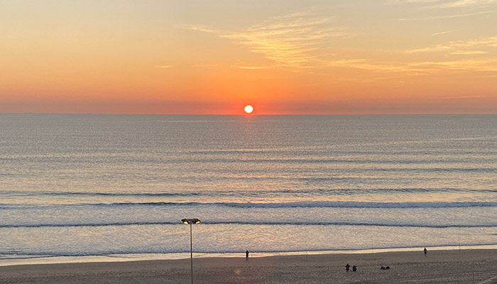 Vistas de un atardecer en las calas de Roche