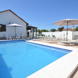 Chalet en Conil con piscina