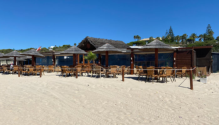 Comer en el chiringuito La Ola en Conil